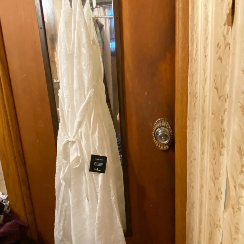 Lulu's Chic White Dress NWT - Picture 4 of 11